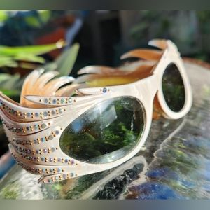 50's CAT EYE Art Deco COLLECTOR Rhinestones Bakelite Acrylic Wings Cream Sunnies